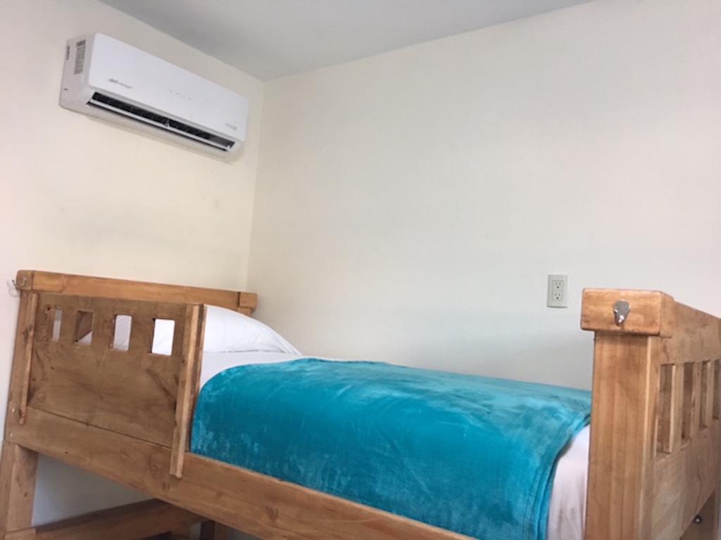 Hostal Бусериас Экстерьер фото
