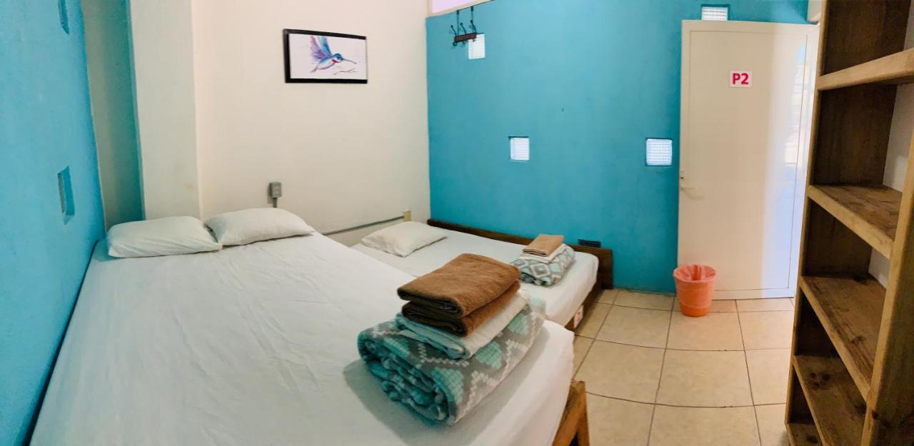 Hostal Бусериас Экстерьер фото